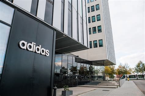 corporativo adidas cdmx|More.